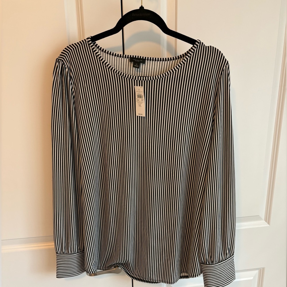 NWT Vertical Stripes Stretchy Blouse